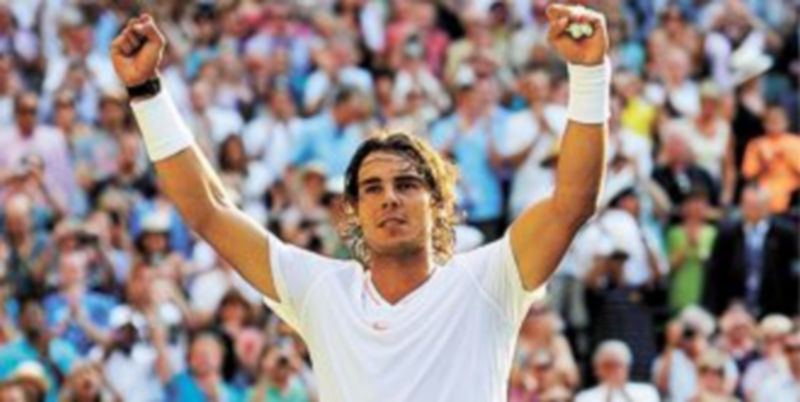 Nadal celebra su victoria sobre Petzschner y el pase a octavos. / NEIL MUNNS (Efe)