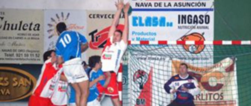 La reacción del Nava llegó  en los últimos minutos con esos cuatro goles  de diferencia de la victoria./ A. Marugán