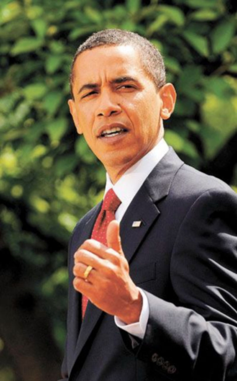 El presidente de EEUU durante la firma de la ley. / EFE