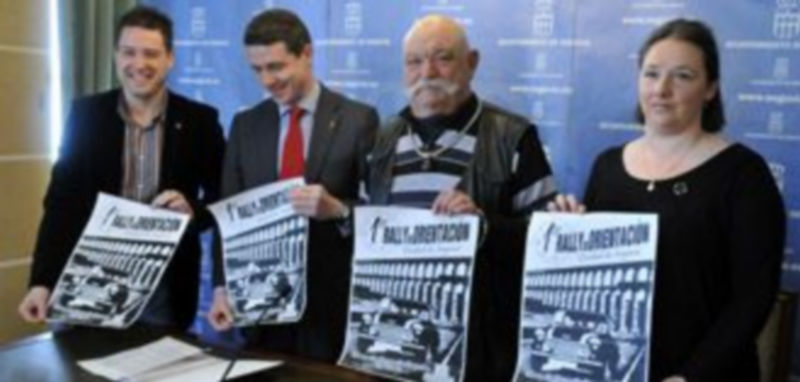 Momento de la presentación de la primera edición del Rally de Orientación para Seat 600. / Juan Martín.