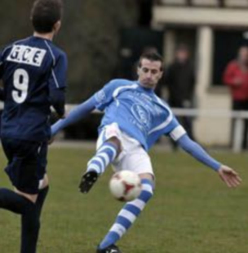 Dos imágenes con los capitanes de los dos equipos que se enfrentarán mañana en La Albuera
