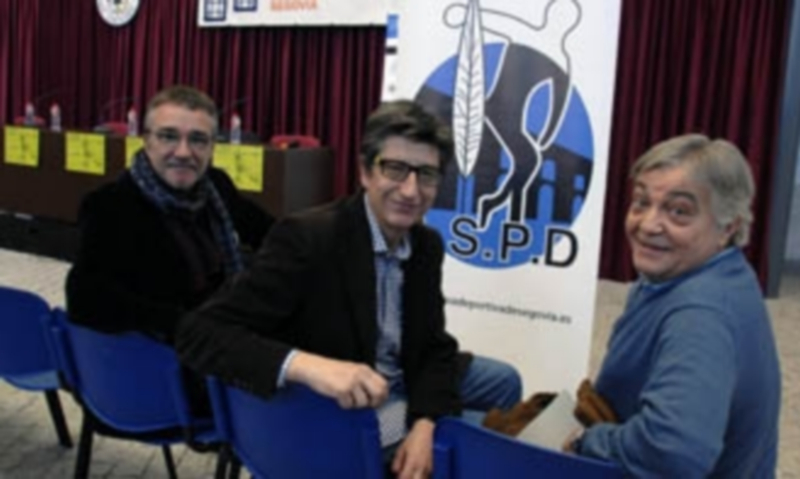 De izquierda a derecha
