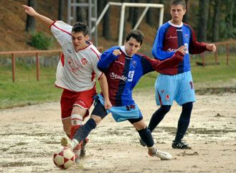 Imagen de un encuentro jugado por el Arlequín y el Estudio 21. /PEDRO I. MERINO