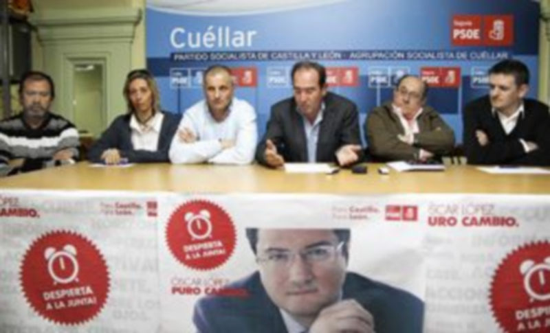 Integrantes de la candidatura junto al cabeza de lista