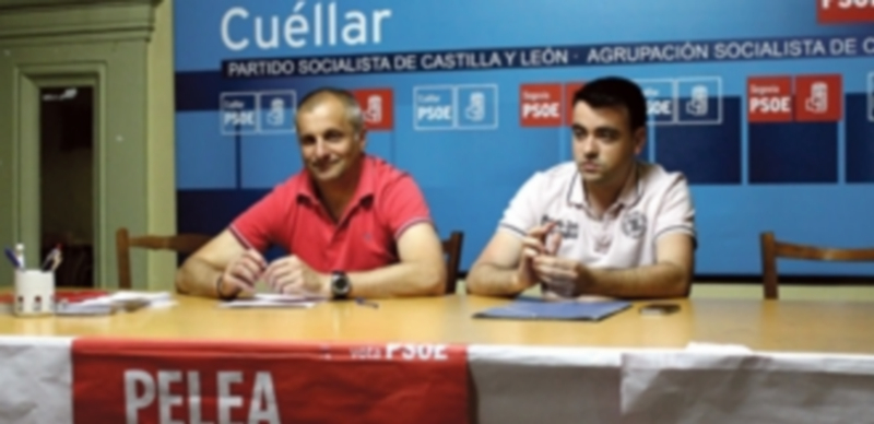 El secretario general y el de Organización de la agrupación socialista en la rueda de prensa. / Chantal Núñez