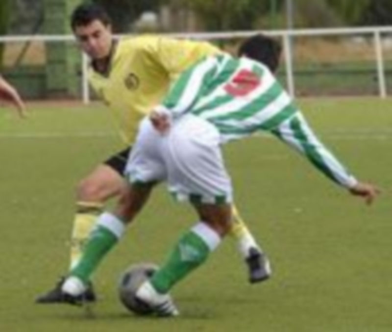 Instante del encuentro de la primera vuelta entre Quintanar y Betis. / Kamarero