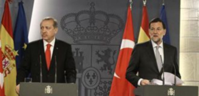 Mariano Rajoy compareció en rueda de prensa con el primer ministro de Turquía