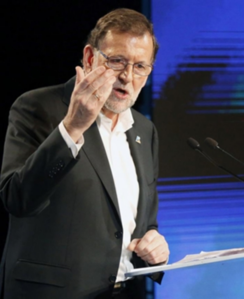Rajoy defiende que el PP siempre se sobrepone a las dificultades 1 Mariano Rajoy en un mitin de apoyo a Alfonso Alonso en Bilbao. / efe