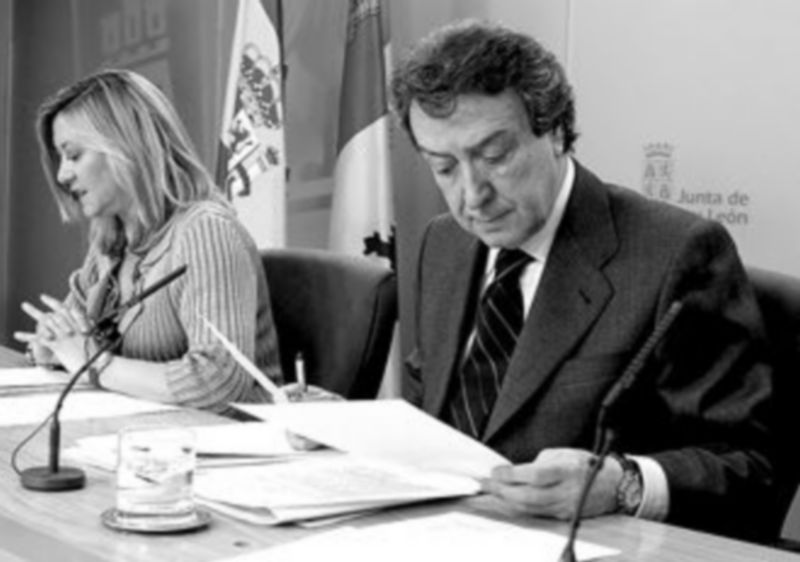 Imagen de archivo de uno de los encuentros entre Juan Vicente Herrera (i) y Manuel Chaves. / Ical