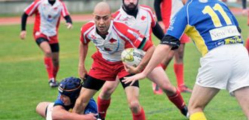 Jugada de un encuentro anterior del Azulejos Tabanera Lobos en las pistas Antonio Prieto. / Kamarero