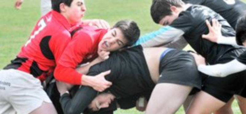 Dos jugadas del equipo infantil del Azulejos Tabanera Lobos durante las finales de las categorías inferiores regionales. /Kamarero