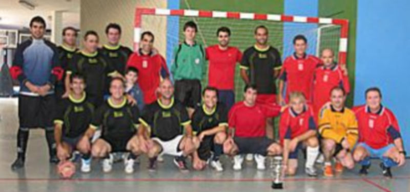 Foto de familia de los conjuntos de la Diputación Provincial y la Delegación de la Junta