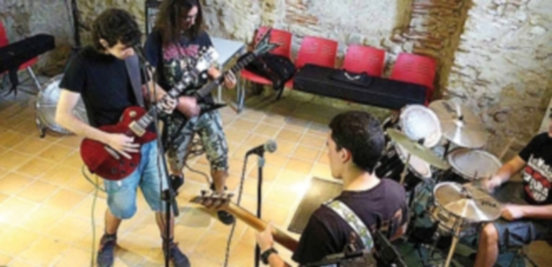 La sala de ensayos es utilizada por grupos de diversos estilos. / EL ADELANTADO