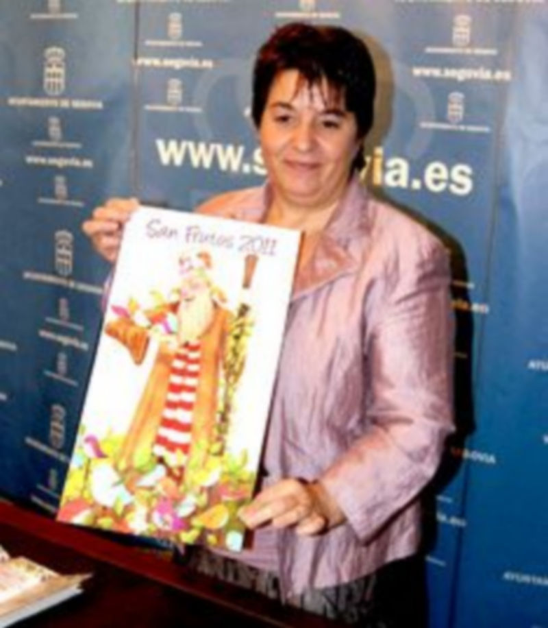 Clara Luquero posa con el cartel