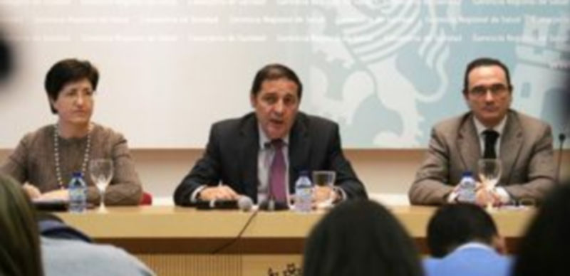 Comienza la devolución a los pensionistas del exceso de aportación farmacéutica 1 El consejero de Sanidad ha explicado los datos sobre la primera devolución por aportación farmacéutica./ ICAL