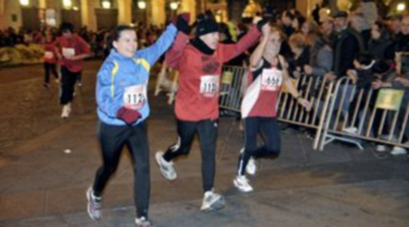 Imagen de unos participantes de la San Silvestre