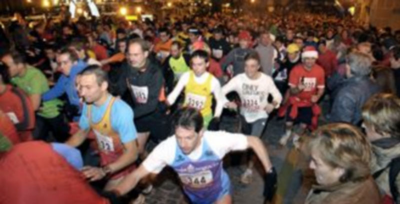 Momento de la salida de la última “San Silvestre Segoviana”. / Alberto Benavente