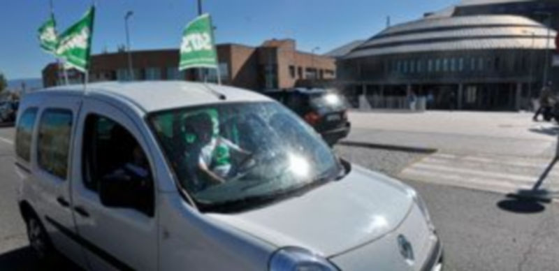 La caravana de Satse ha llegado desde Ávila hoy a Segovia. /KAMARERO