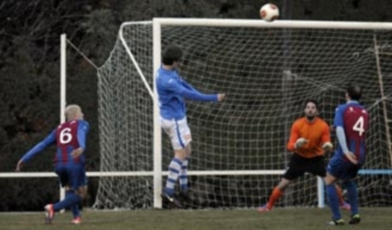 Con este remate de cabeza de Guille el Club Deportivo La Granja culminó la remontada ante la Gimnástica Segoviana