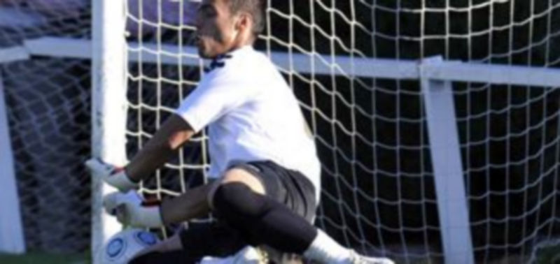 Así detuvo Yiyo el penalti lanzado por Otero. / Juan Martín