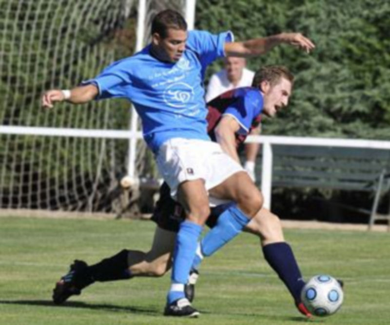 Imagen del partido que disputaron ambos equipos el verano pasado. / Juan Martín