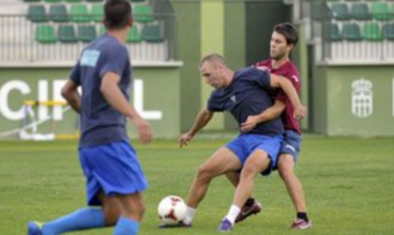 Imagen del partido de entrenamiento entre la Gimnástica Segoviana y su equipo filial