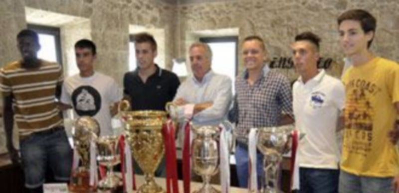 Instante de la presentación de esta mañana. / JUAN MARTíN