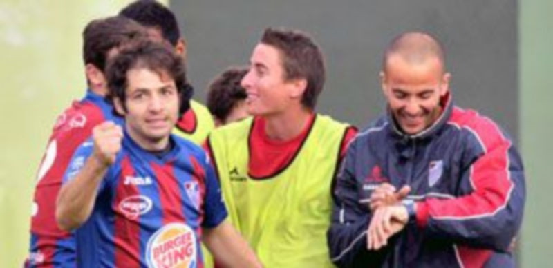 Los jugadores de la Gimnástica Segoviana celebran un gol. / Foto: Kamarero