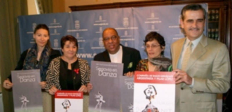 Los asistentes a la rueda de prensa ofrecida esta mañana. / EL ADELANTADO