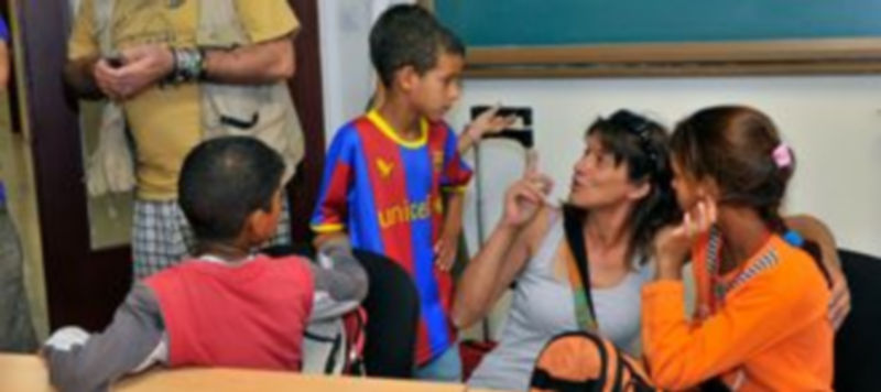 Primeras conversaciones de las familias segovianas y los niños./ KAMARERO