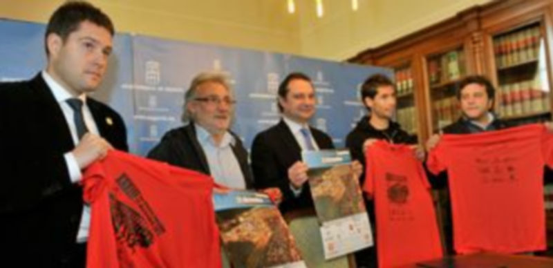 Momento de la presentación de la San Silvestre. / KAMARERO