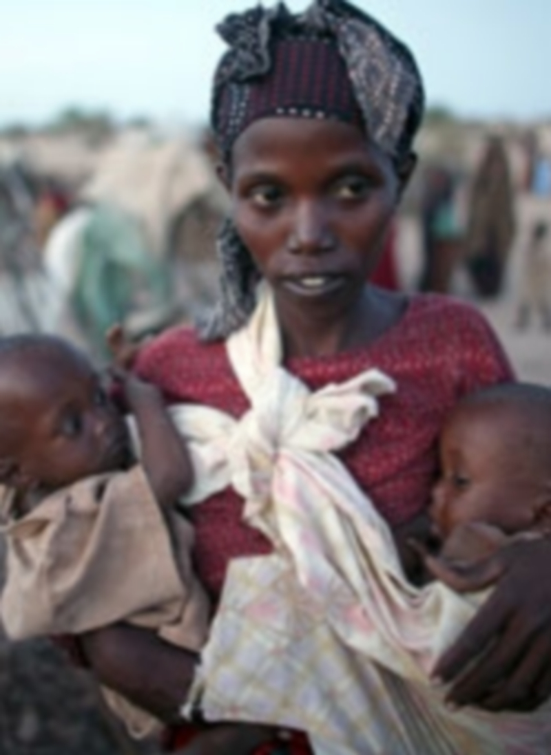 Una madre amamanta a su bebé. / Europa Press