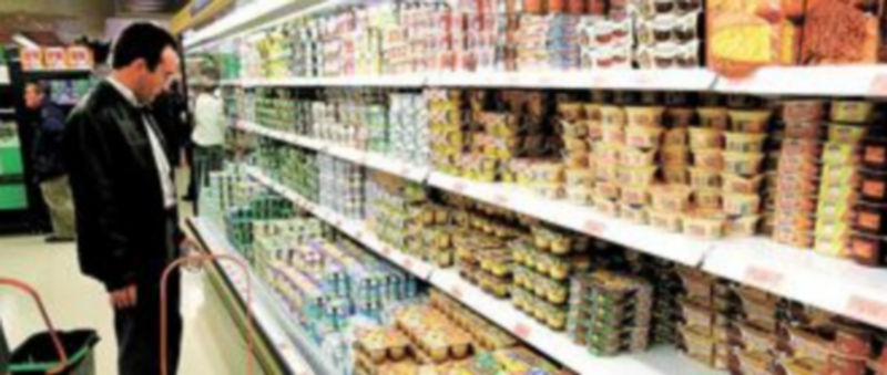 Las encuestas reflejan que los compradores cada día valoran más las etiquetas ofrecidas por el distribuidor. / Luis L. Araico