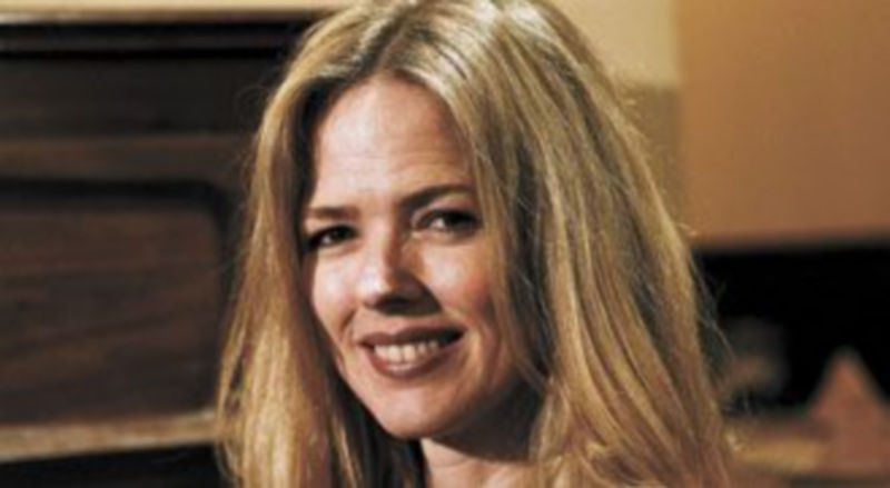 La cantante de ‘pop-rock’ Christina Rosenvinge posa mientras habla de su último álbum. / Efe