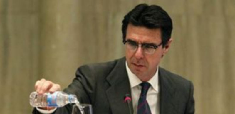 El ministro de Industria