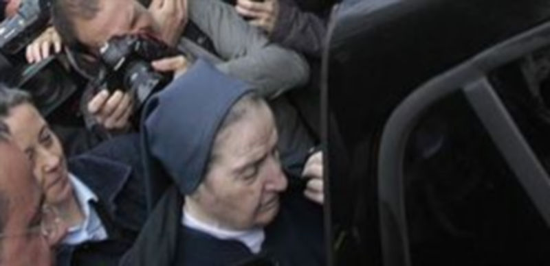 Sor María a la salida del juzgado tras negarse a declarar./ EUROPA PRESS