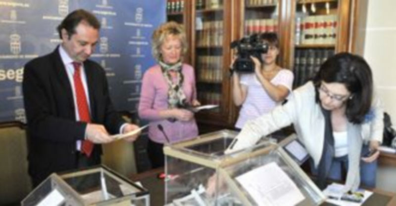 El alcalde y la concejala