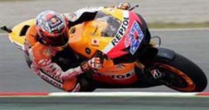 Stoner trazando una curva./Reuters.