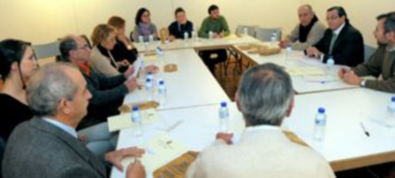 Monsalve se reunió esta mañana con representantes de los grupos. / KAMARERO