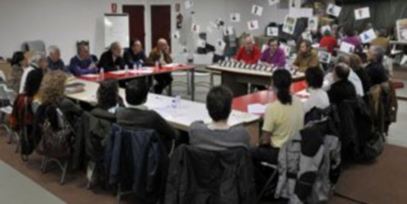 Los responsables de los grupos se reunieron ayer con el diputado de Cultura. / JUAN MARTÍN