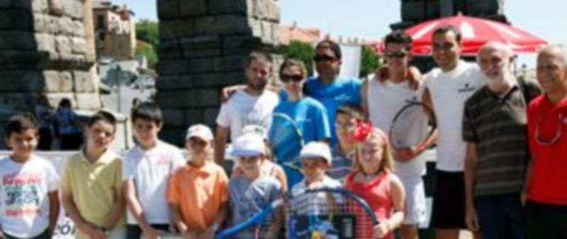 Varios de los participantes en el clínic del Azoguejo