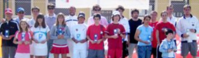 Imagen de los tenistas segovianos que participaron en la prueba celebrada en Madrona. / El Adelantado