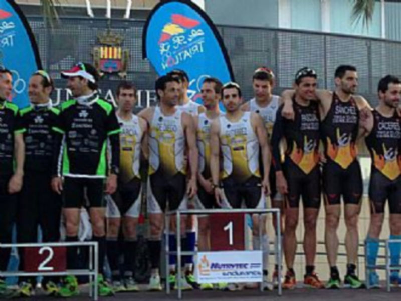 El equipo segoviano del Triatlón IMD