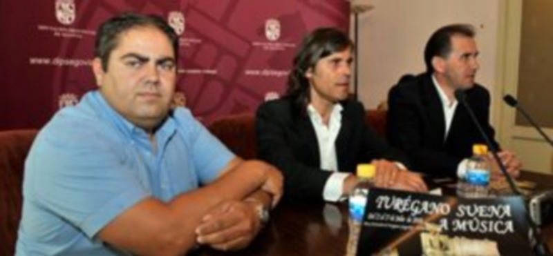 Un momento de la presentación de Turégano suena a música