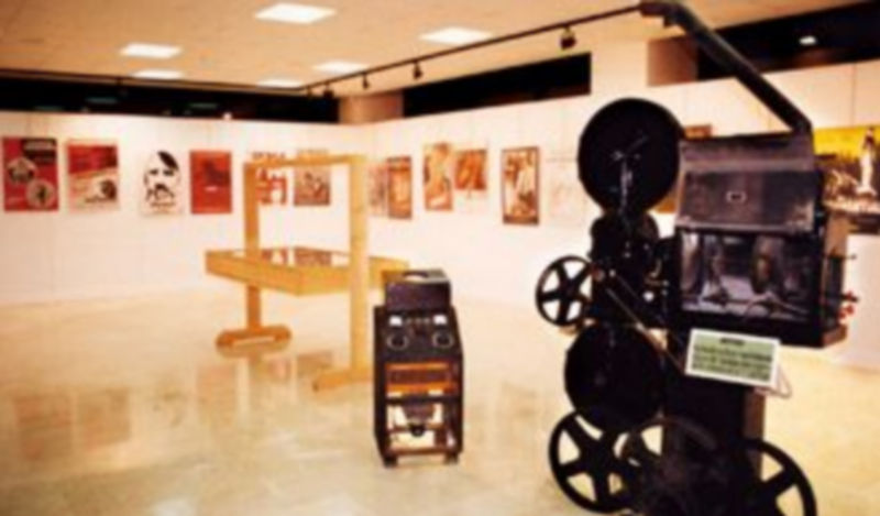 Exposición de carteles del 25 aniversario del Cineclub Duero en Aranda de Duero. / Ical