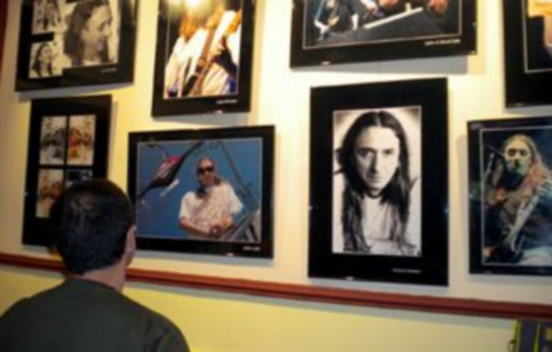 Rosendo es la figura plasmada en la exposición