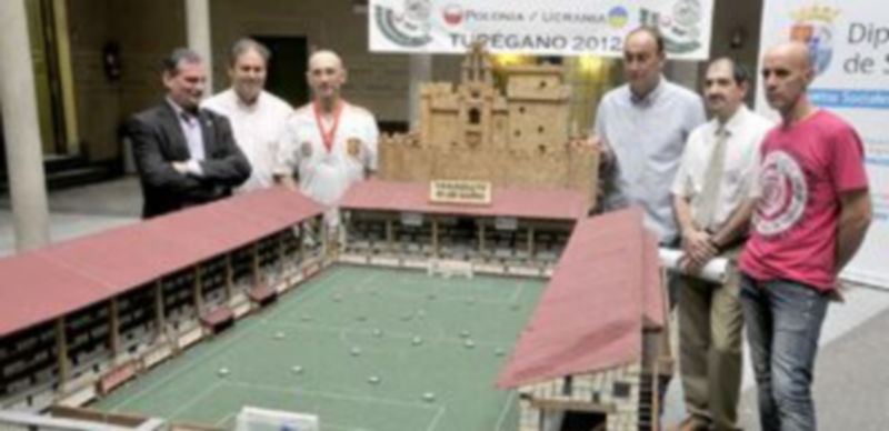 Goles con toda la chapa 1 Varios de los asistentes a la presentación