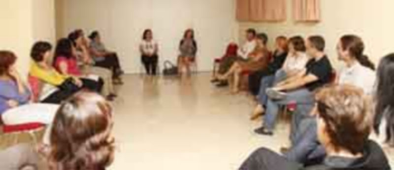 Un momento de la reunión celebrada ayer en un céntrico hotel donde acudieron varios empresarios de la ciudad y la provincia / Diego de Miguel