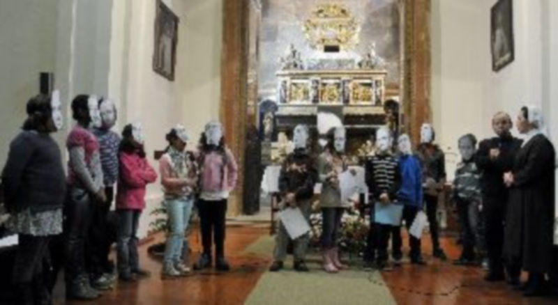 Ante el sepulcro de San Juan de la Cruz