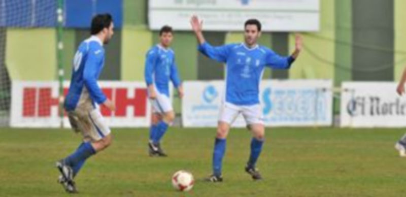Un jugador del Unami controla la pelota en la imagen de archivo. / Kamarero